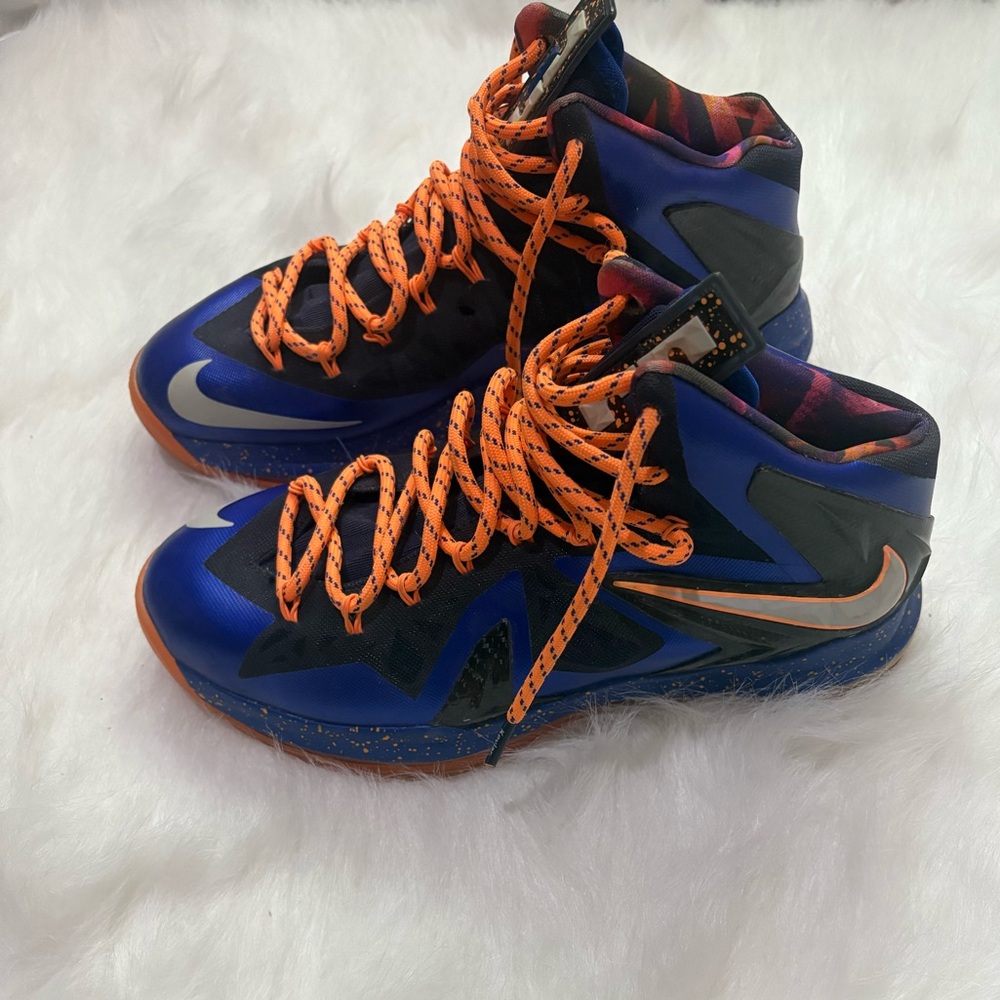 Nike LeBron 10 Elite Superhero Basketball Shoes Size 8.5 - Picture 3 of 7